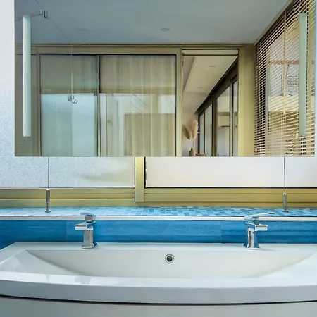 Salis - Sea View - 4 People * Антиб