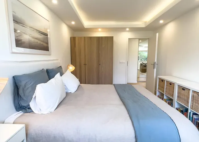 Salis - Sea View - 4 People * 昂蒂布